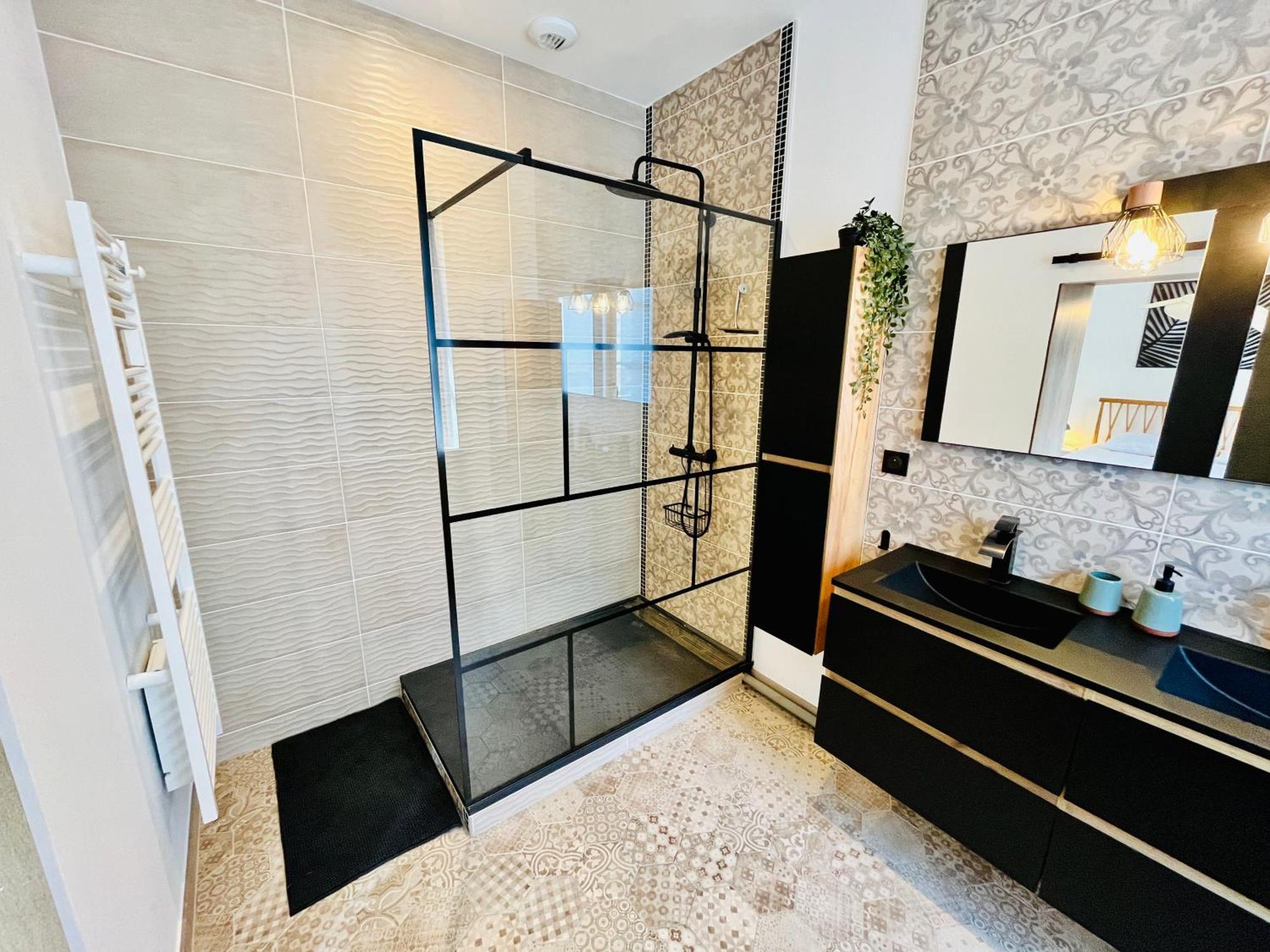 Le Big Duplex, Hypercentre, 4 Chambres, Spacieux Tours Luaran gambar